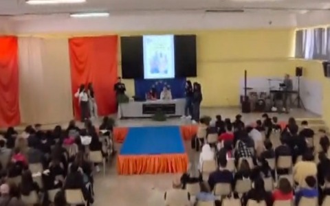 Disagio giovanile, incontro con gli studenti