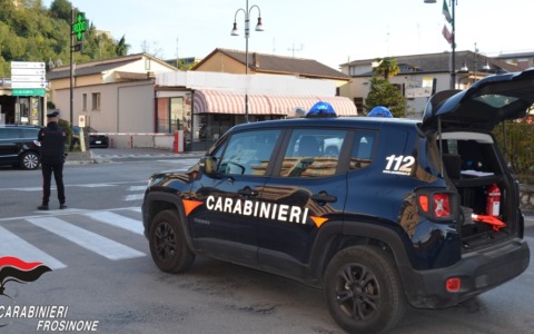 Rifiuta il braccialetto elettonico, arrestata