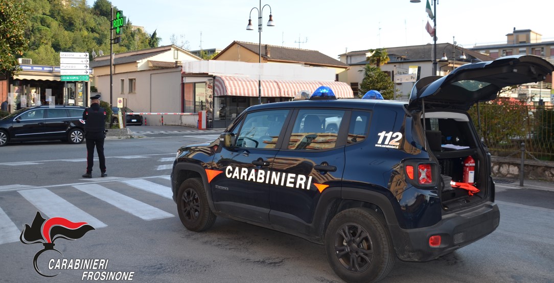Rifiuta il braccialetto elettonico, arrestata