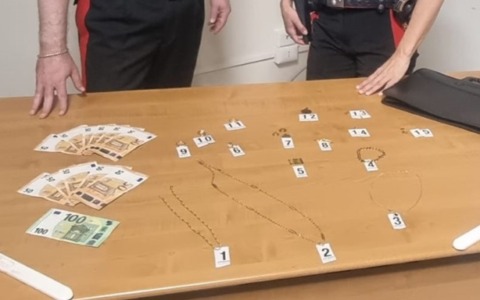 Truffa un’anziana nelle Marche, fermato dai Carabinieri sulla superstrada