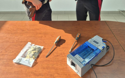 Sorpresi a rubare in un negozio, in tre arrestati dai Carabinieri
