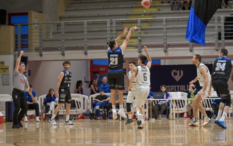 Play off: la Benacquista Latina supera Treviglio. Nerazzurri in vantaggio 2 a 0 nella serie
