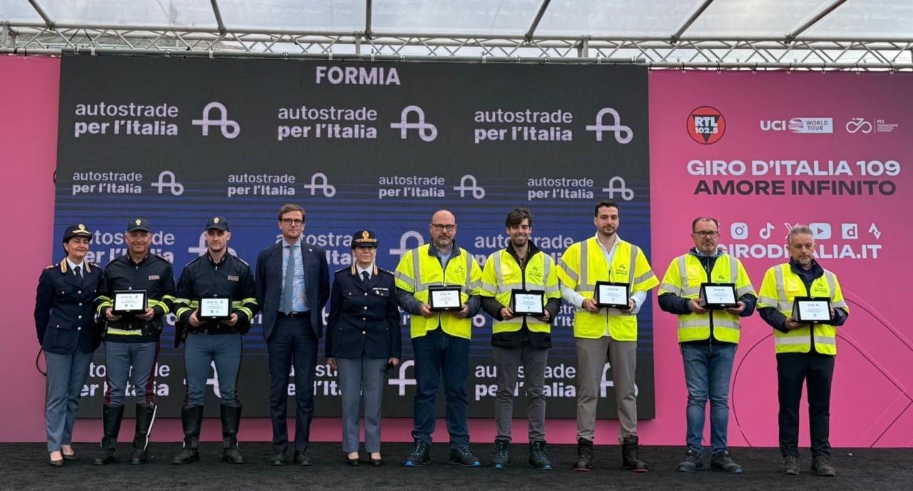 Giro d’Italia, premiati a Formia gli “Eroi della Sicurezza”