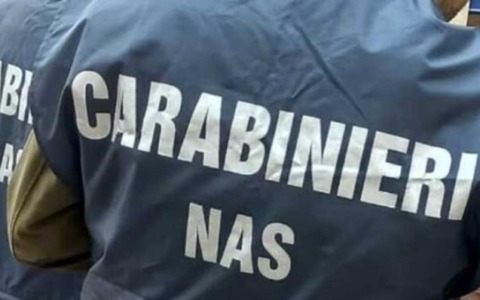 Sicurezza alimentare: il NAS chiude due bar in centro