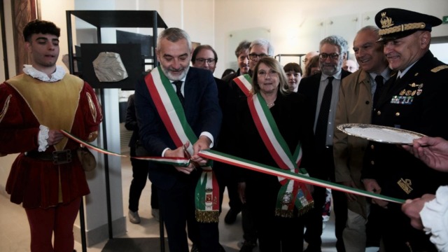 Inaugurata l’Ala Marchetti: taglio del nastro e sorvolo degli SF-260