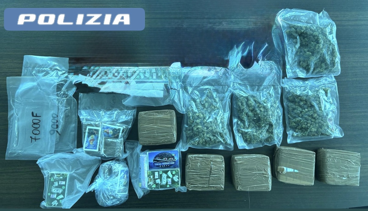Nascondeva oltre 5 chilogrammi di droga nell’auto, arrestato dalla Polizia di Stato. LE IMMAGINI
