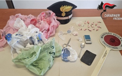 Spaccio di cocaina, arrestata una donna