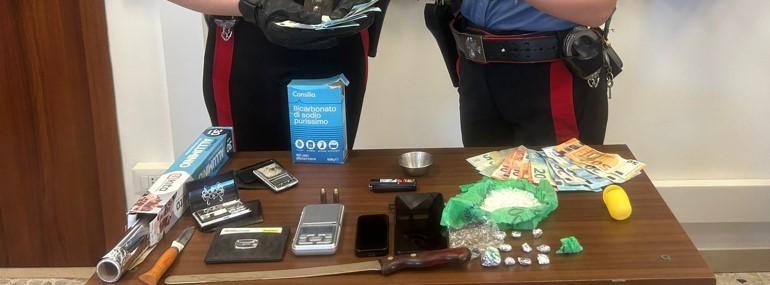 Droga e munizioni, due arresti