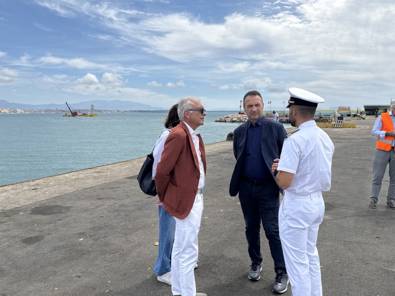 Dragaggio del porto, il sopralluogo al cantiere della Regione Lazio dell’Assessore Ghera. LE INTERVISTE