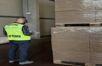 Etichettatura non conforme: fermati dalle Dogane 15mila apparecchi d’illuminazione
