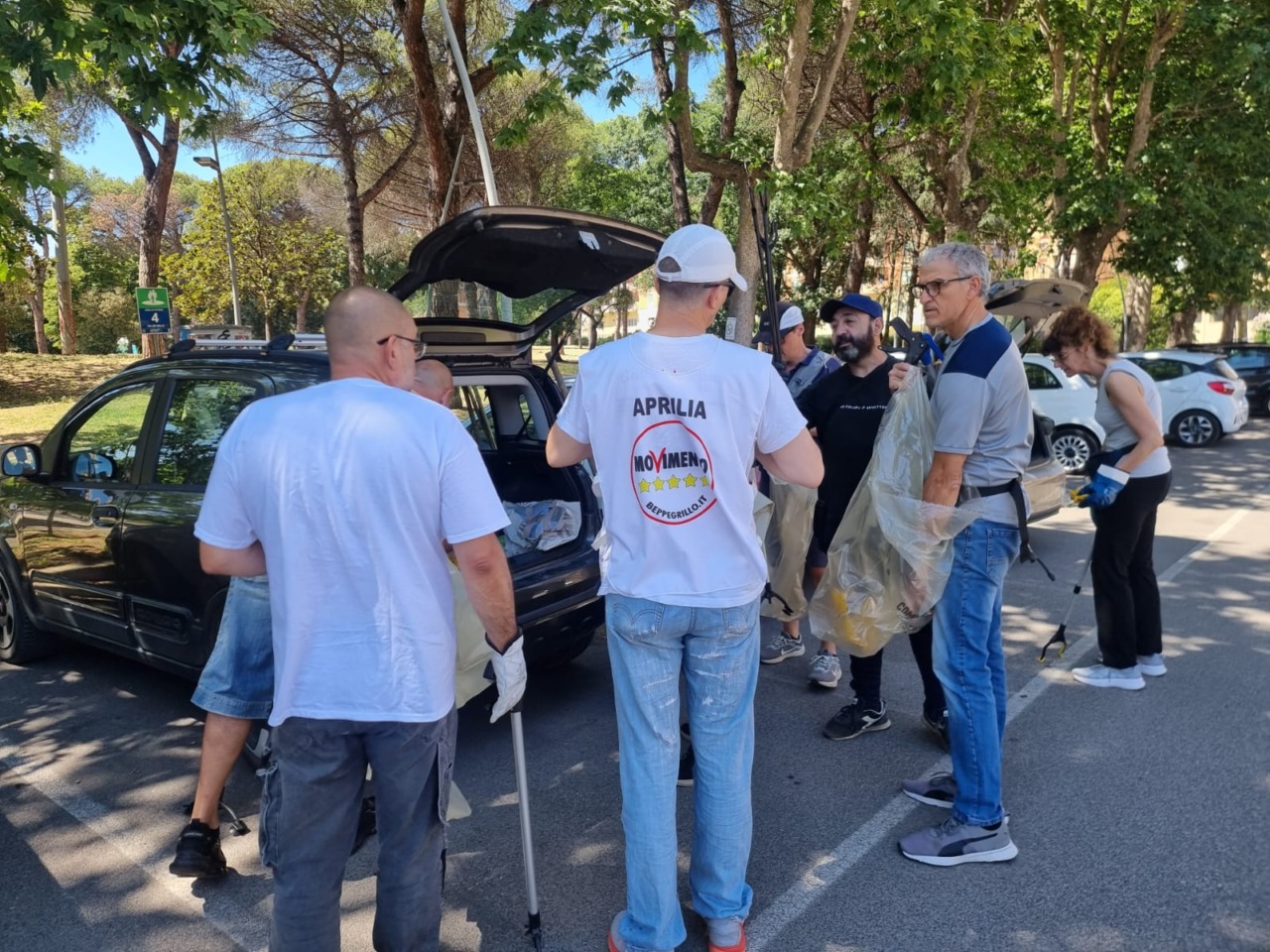 Domenica ecologica al Parco Falcone e Borsellino, raccolti 21 sacchi di rifiuti