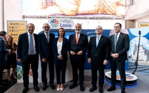 Turismo, inaugurato alla Stazione Termini il nuovo infopoint multimediale della Regione Lazio. L’INTERVISTA
