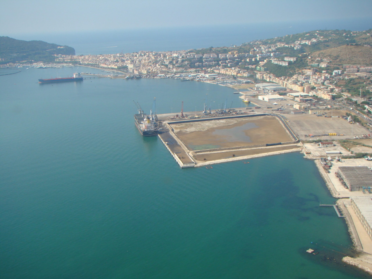 L’intero porto commerciale sarà intitolato all’eroe Salvo D’Acquisto