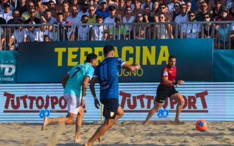 Terracina medaglia di bronzo in Coppa Italia. Trofeo alla Sambenedettese (3 a 1 al Napoli)