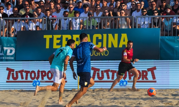 Terracina medaglia di bronzo in Coppa Italia. Trofeo alla Sambenedettese (3 a 1 al Napoli)