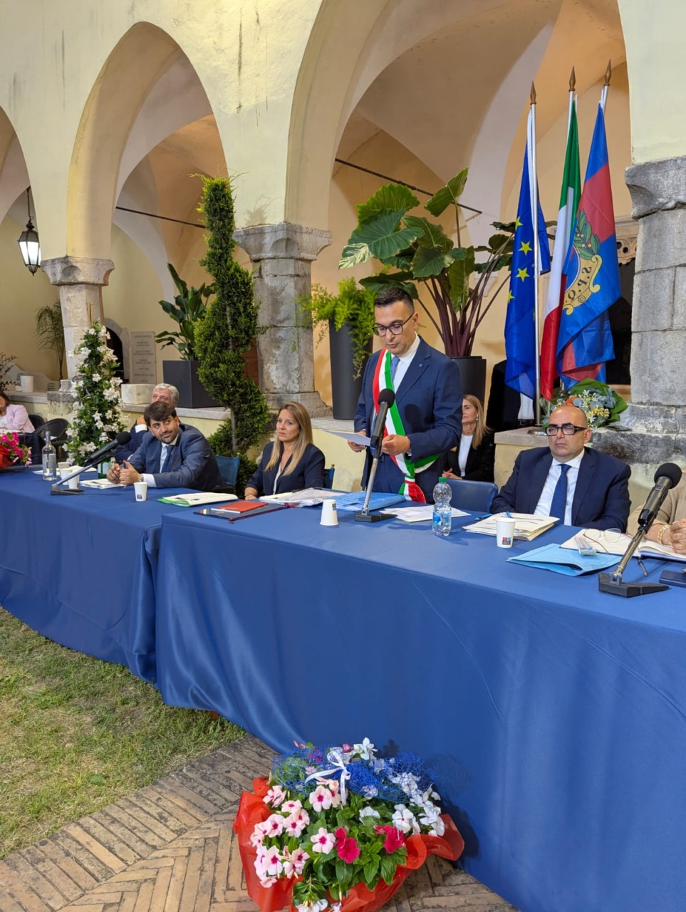 Il primo Consiglio Comunale con il sindaco Vincenzo Carnevale