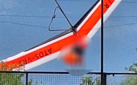 Tragedia in volo. Deltaplanista muore folgorato