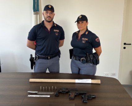 Minacce con la pistola, arrestato