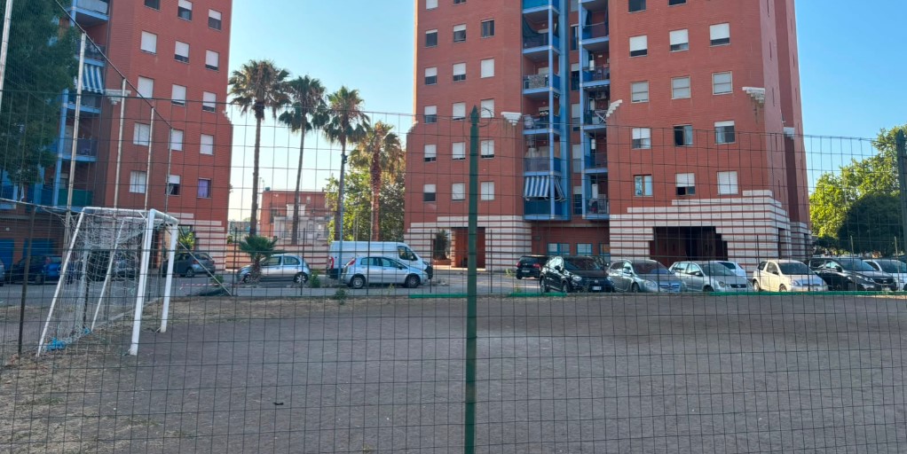 Manutenzione straordinaria al campo di calcetto di via Sante Palumbo, conclusi i lavori
