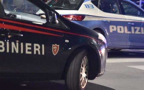 Hashish nel cassonetto vicino al locale frequentato dai pregiudicati