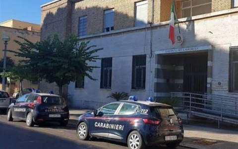 Minacce al padre, arrestato dai Carabinieri