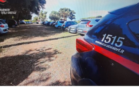 Parcheggio abusivo nel Parco del Circeo, una denuncia