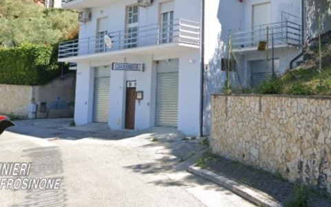 Rubano un ciclomotore, denunciati due giovani