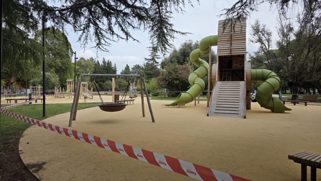 Parco Falcone e Borsellino, problemi dopo la riapertura: “Si staccano i bulloni dallo scivolo”