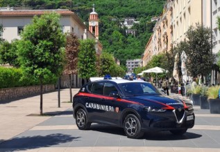 Droga e coltello, denunciato un pregiudicato