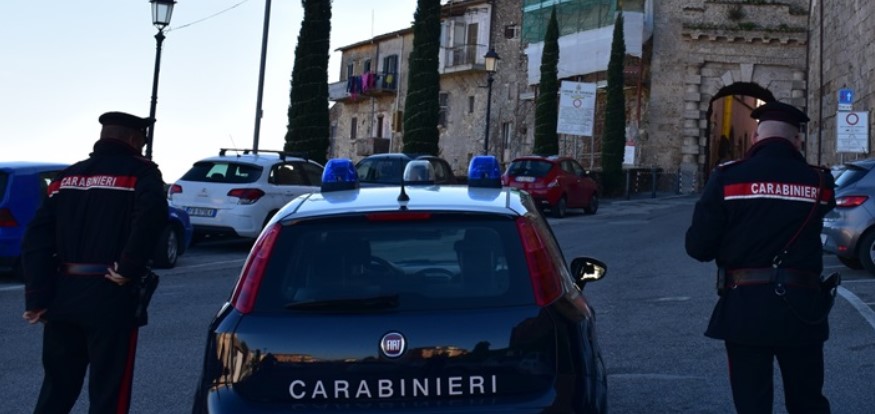 Appicca due incendi per vendicarsi, arrestato un uomo di 40 anni