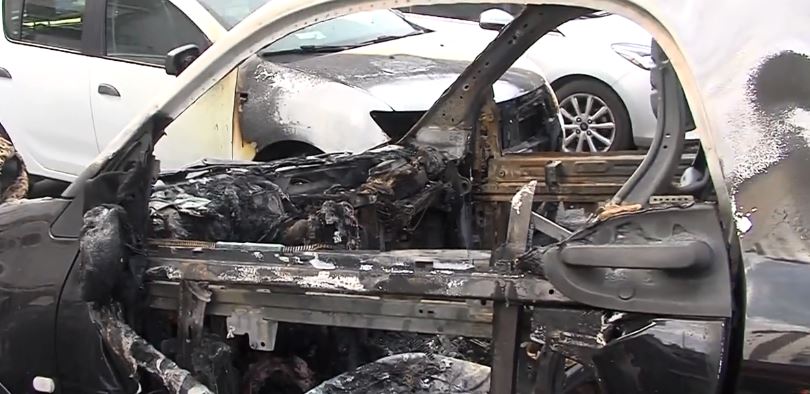 Auto a fuoco in via Marcucci, non si esclude nessuna ipotesi