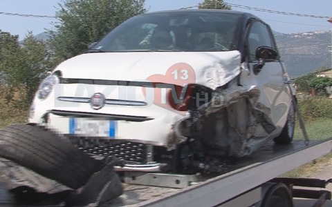 Scontro tra due auto all’incrocio tra via Le Pastine e via Dormigliosa, ferita una donna e due bambini