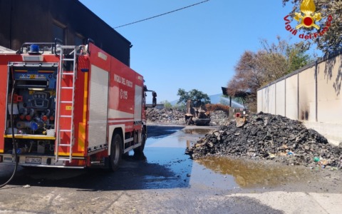 Incendio alla Remat, la Procura di Cassino apre un’inchiesta contro ignoti