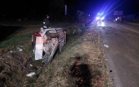 Sperona un’auto e scappa nella notte: caccia al pirata della strada