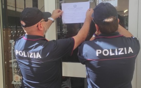 Pregiudicati nel locale, licenza sospesa per 15 giorni