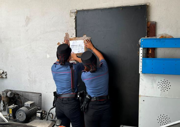 Tre arresti per riciclaggio di auto rubate e sequestrata officina meccanica