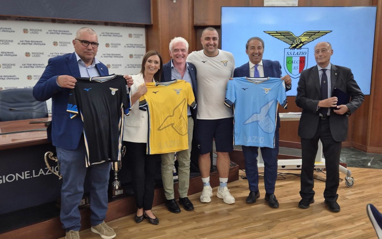 Premiazione alla Sala Tevere: la Regione Lazio celebra la S.S. Lazio Calcio a 5 da record