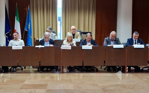 Trasporto pubblico in crisi, nasce un gruppo di monitoraggio sul servizio ASTRAL