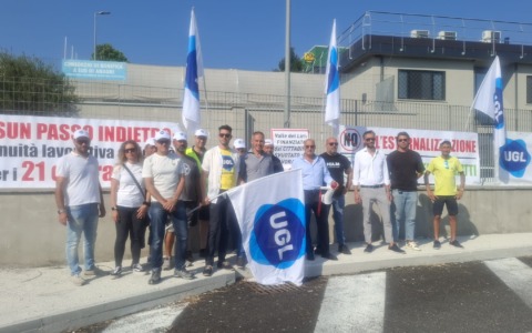 Mancato rinnovo di 21 lavoratori al consorzio di bonifica “Valle del Liri”,  sit-in della Ugl Frosinone