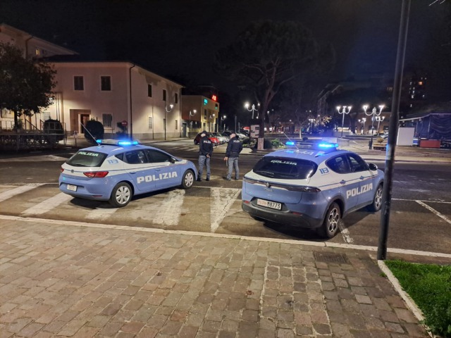 Spari in aria dopo il litigio in strada, giallo in via De Gasperi