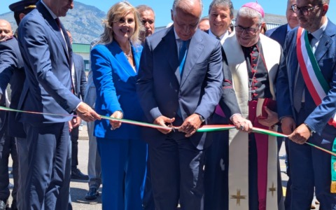 Inaugurata la Sede del Commissariato di P.S. di Fondi. Presente il Ministro Matteo Piantedosi. LE INTERVISTE