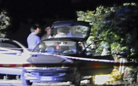 Coppia di anziani trovata morta nel campo di kiwi, è giallo / VIDEO