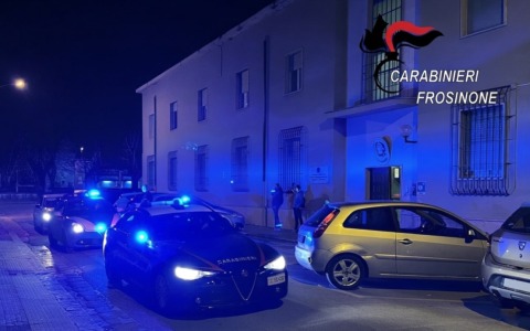 Stalking e diffamazione sui social, arrestato un 37enne