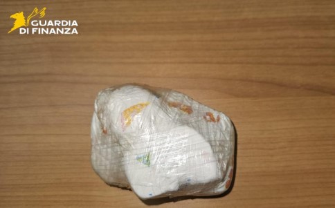 Scoperti e sequestrati 150 grammi di eroina