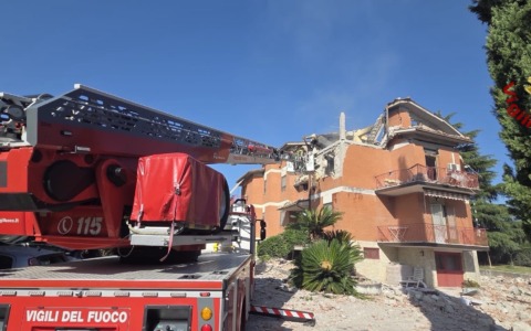 Esplosione nella palazzina, l’infermiere morto al Sant’Eugenio