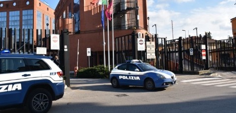 Evade dai domiciliari due volte in cinque giorni, nuova denuncia per una donna