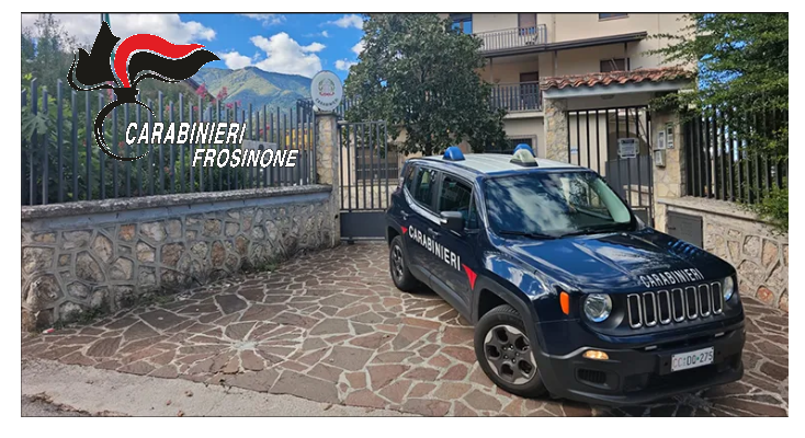 Si disfa più volte del braccialetto elettronico e finisce in carcere