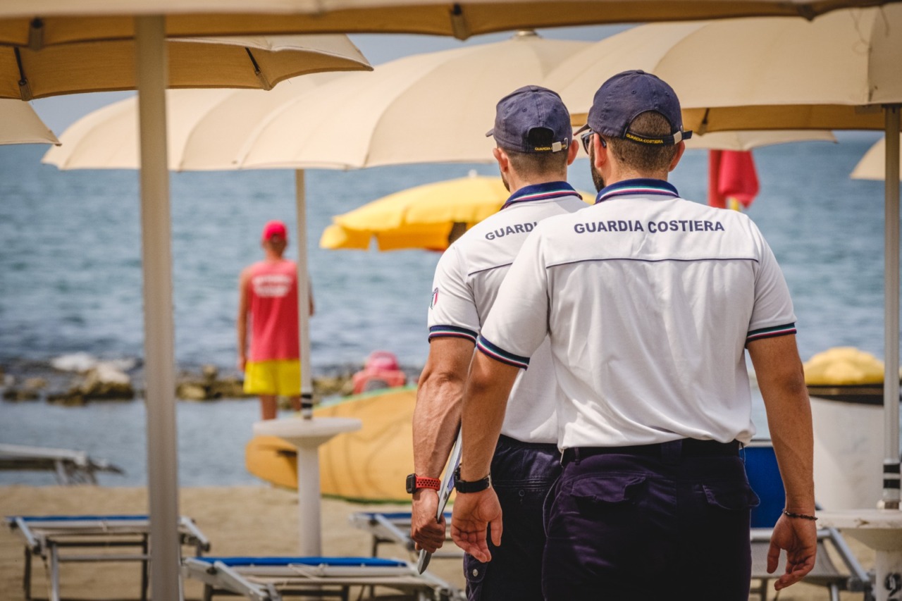 Mare e spiagge sorvegliati speciali con “Mare e Laghi Sicuri 2026” della Guardia Costiera