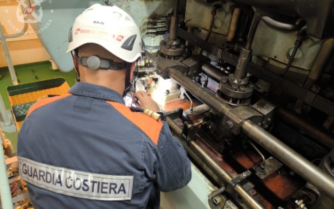 Motori principali non certificati, mercantile croato fermato nel porto