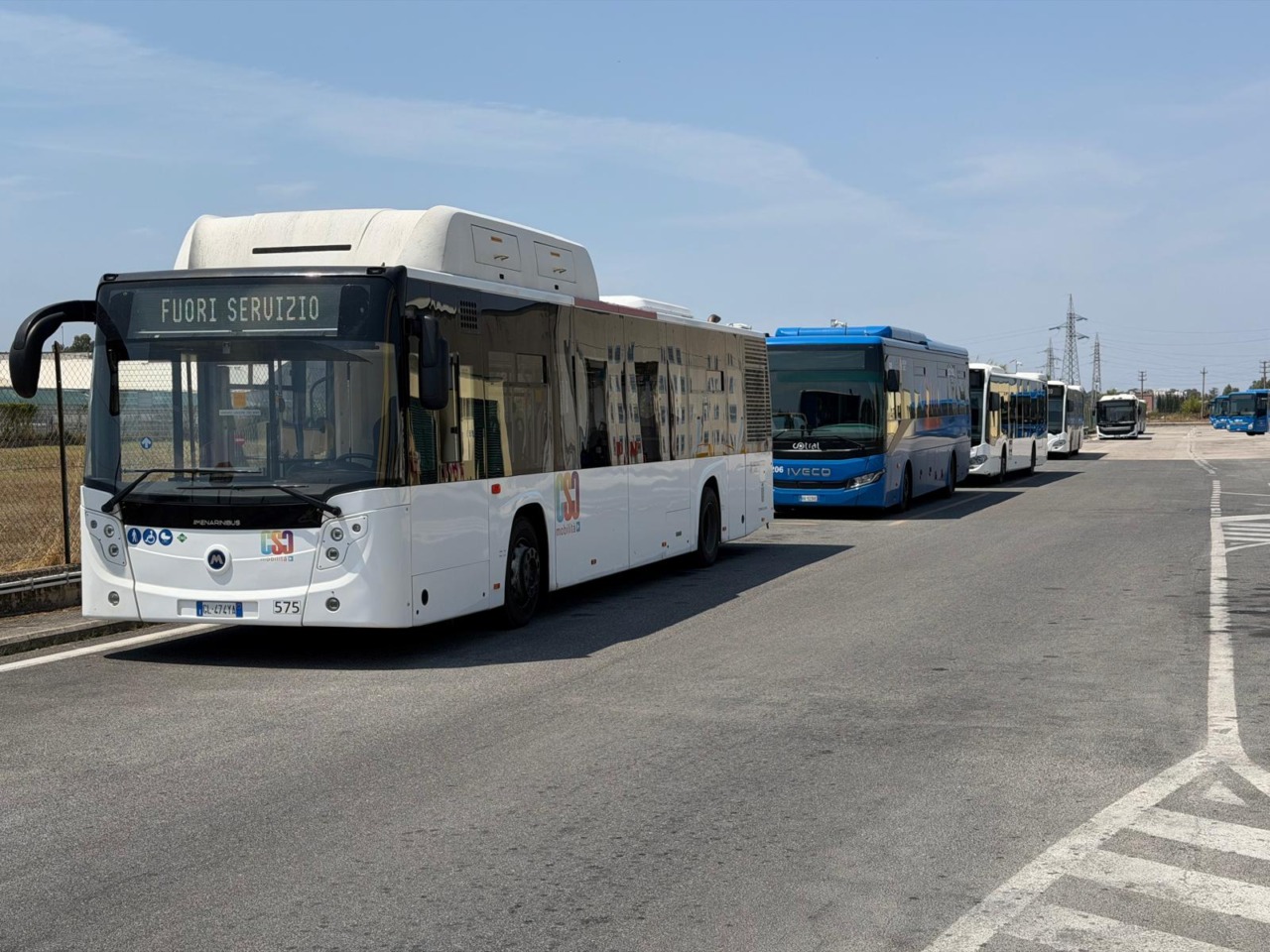 Bus fermi per la manifestazione dei lavoratori Csc, arriva la diffida del Comune